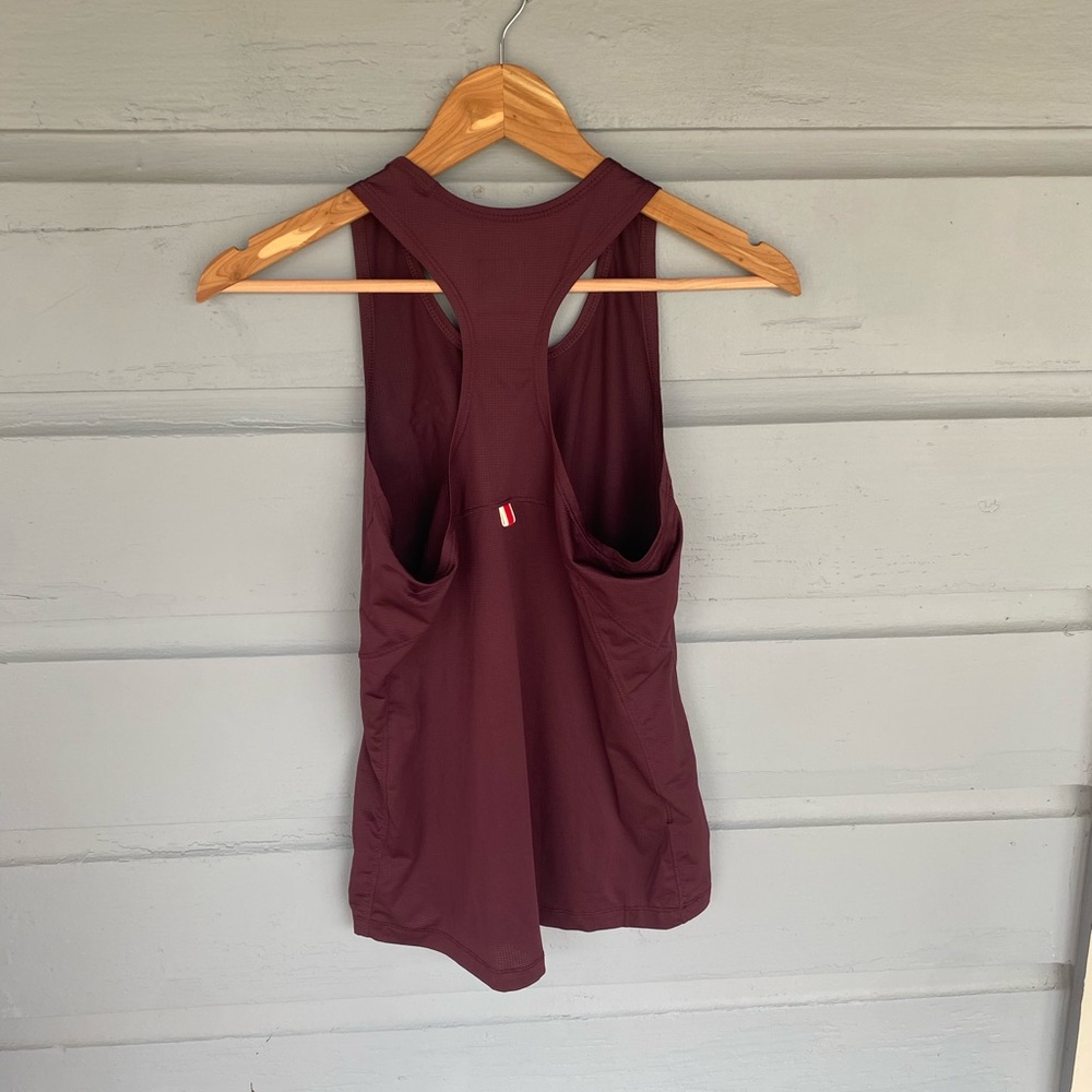 Tracksmith session tank Size Small - image 4